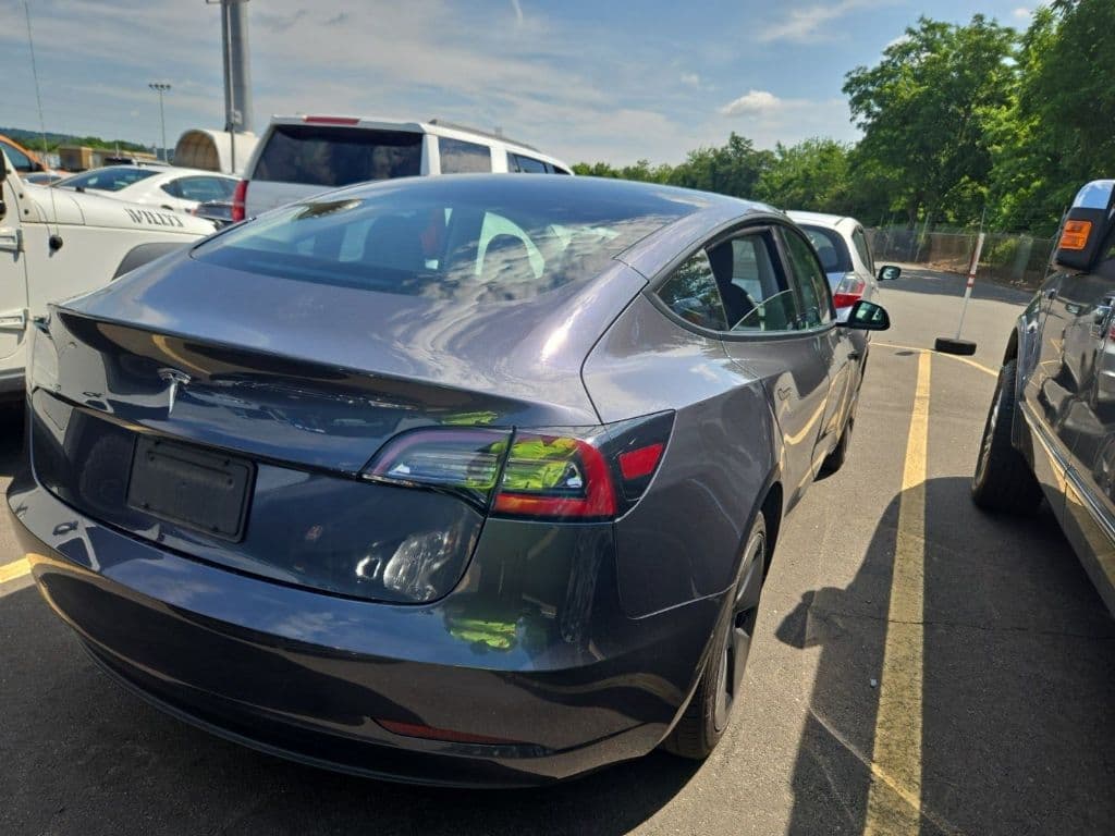 2021 Tesla Model 3 view 3