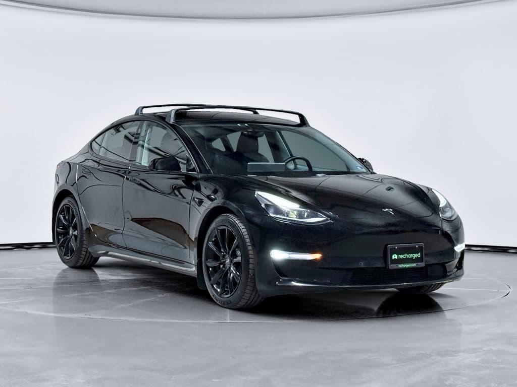 2021 Tesla Model 3 view 4