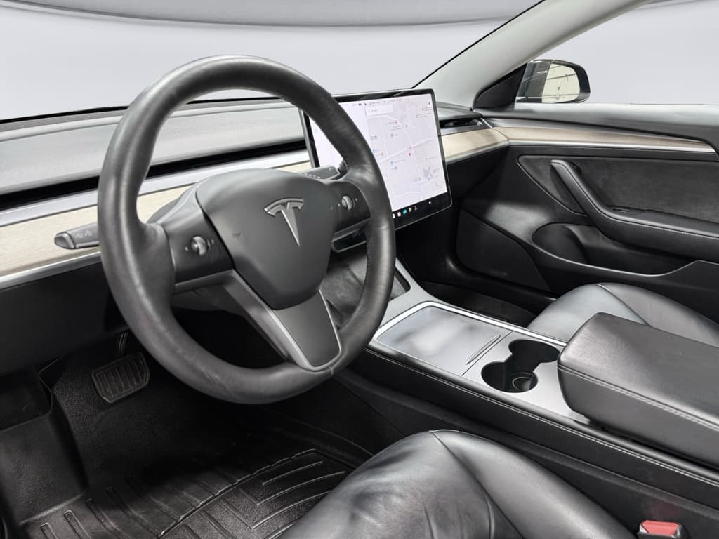 2021 Tesla Model 3 view 17