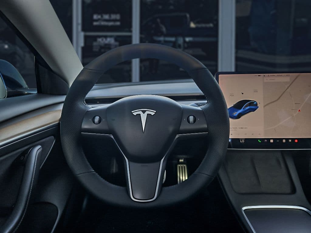 2021 Tesla Model 3 view 8