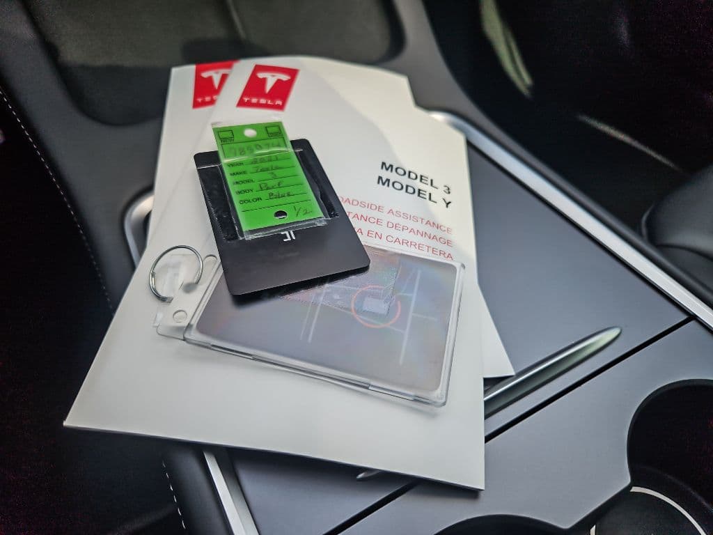 2021 Tesla Model 3 view 17