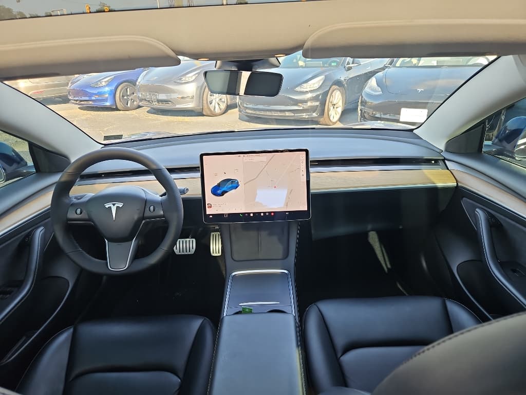 2021 Tesla Model 3 view 14
