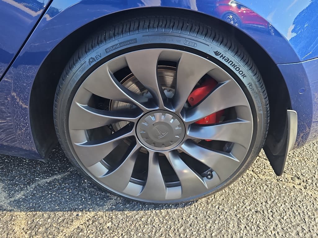 2021 Tesla Model 3 view 26