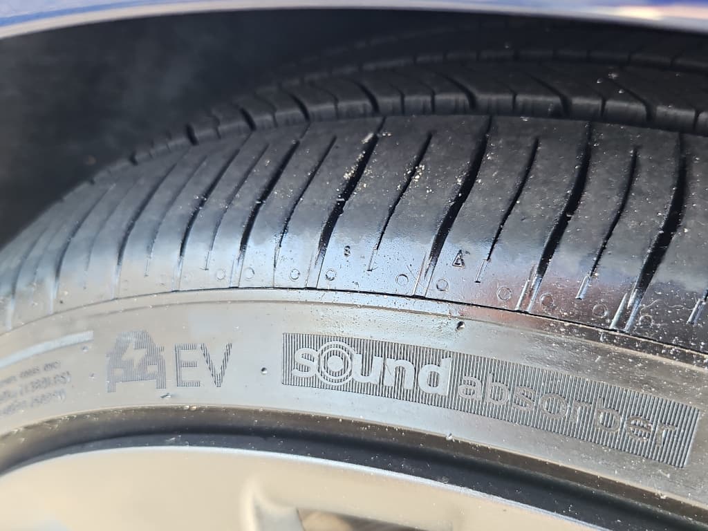 2021 Tesla Model 3 view 27
