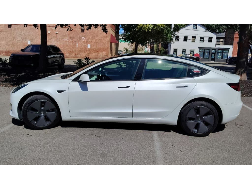 2021 Tesla Model 3 view 3