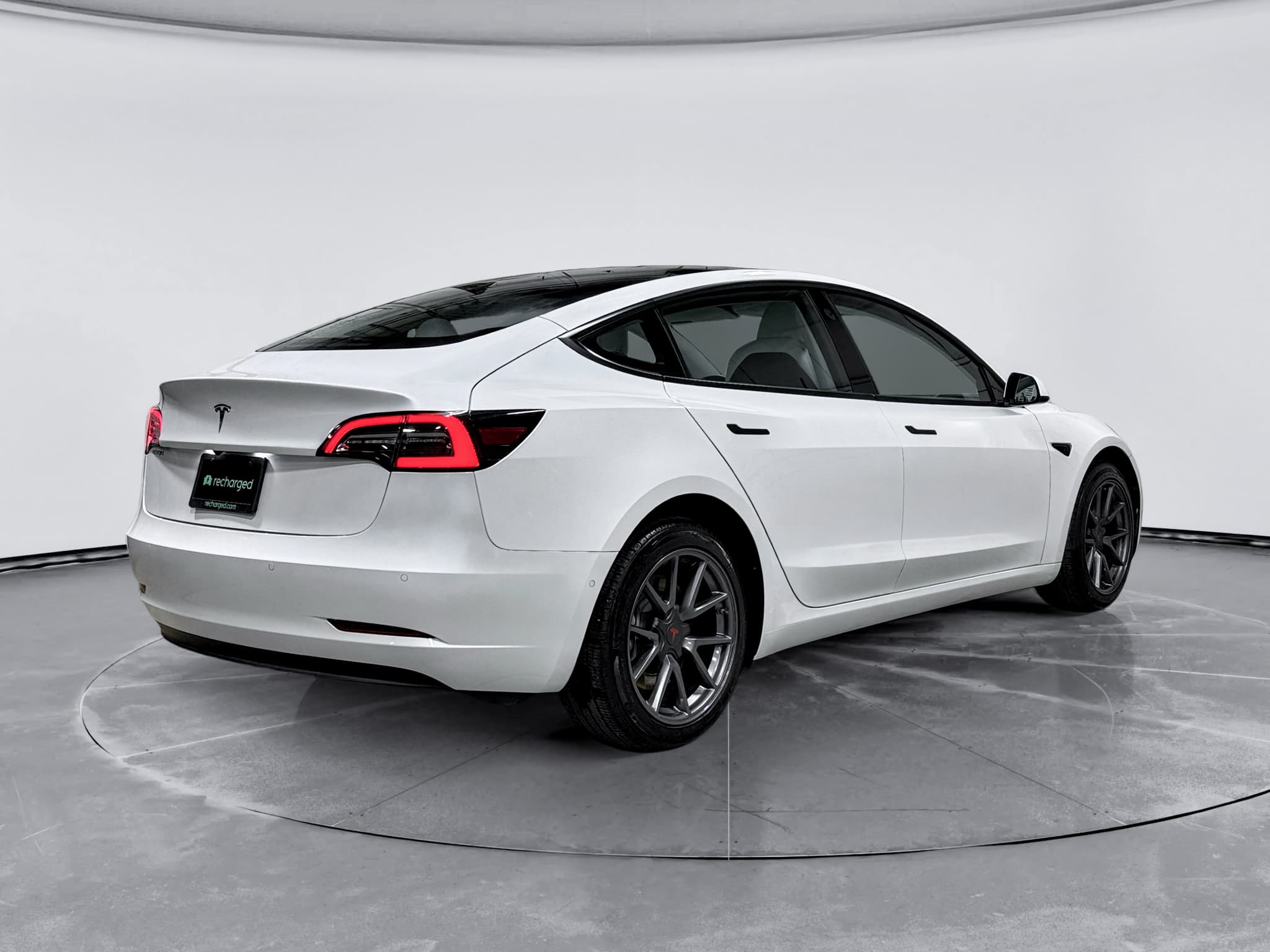 2021 Tesla Model 3 view 3