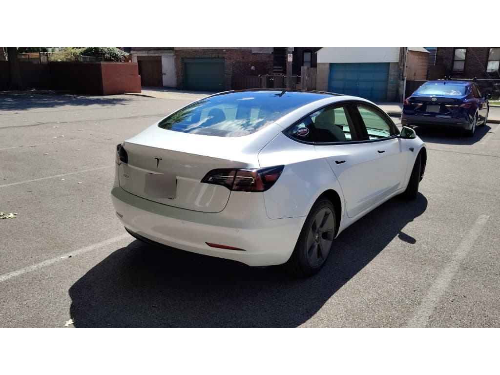2021 Tesla Model 3 view 4