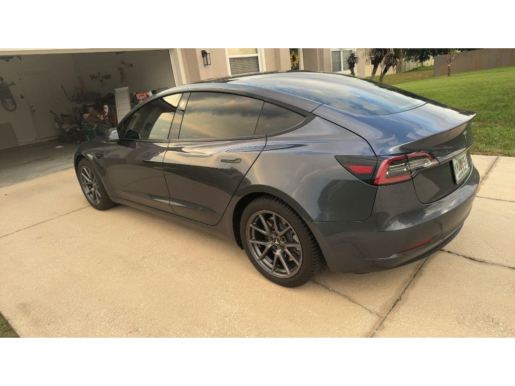 2021 Tesla Model 3 view 3