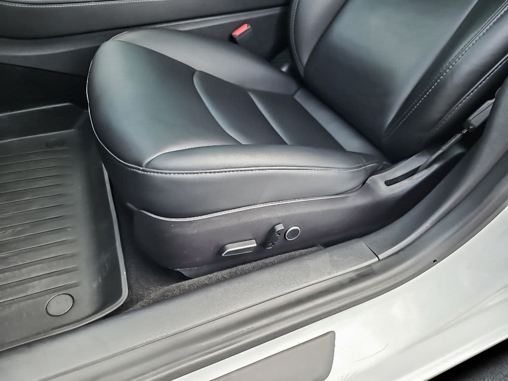 2021 Tesla Model 3 view 7