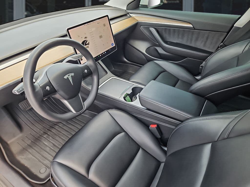 2021 Tesla Model 3 view 15