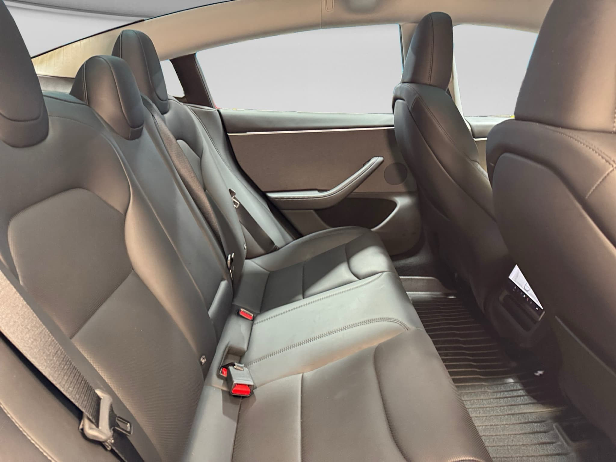 2025 Tesla Model 3 view 22