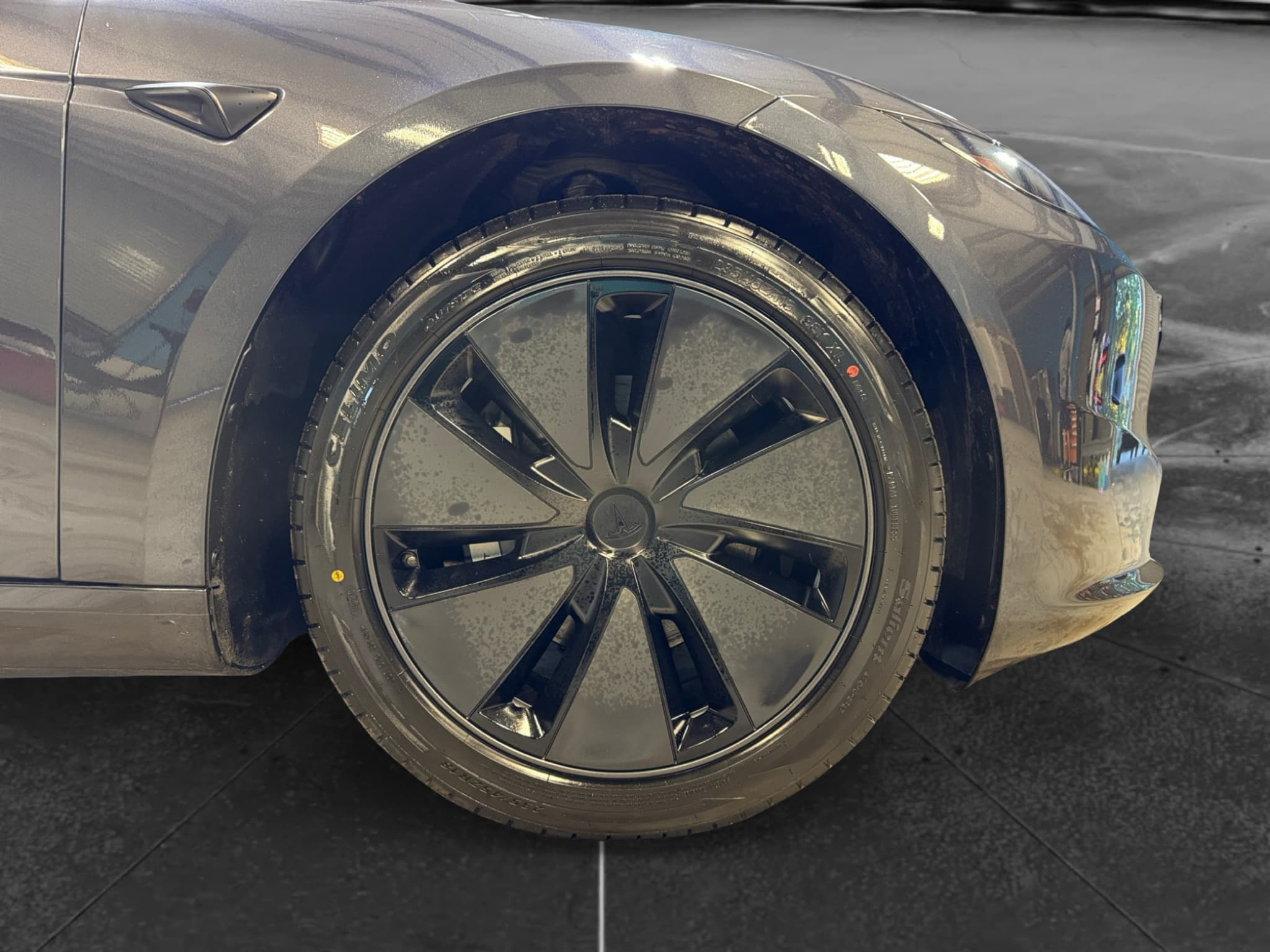 2025 Tesla Model 3 view 35