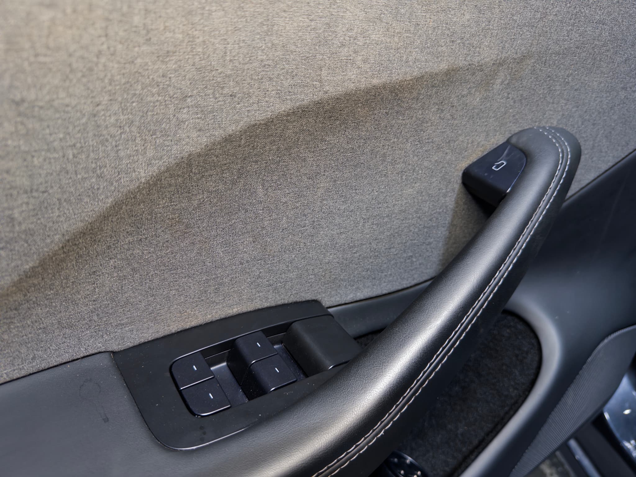 2025 Tesla Model 3 view 8