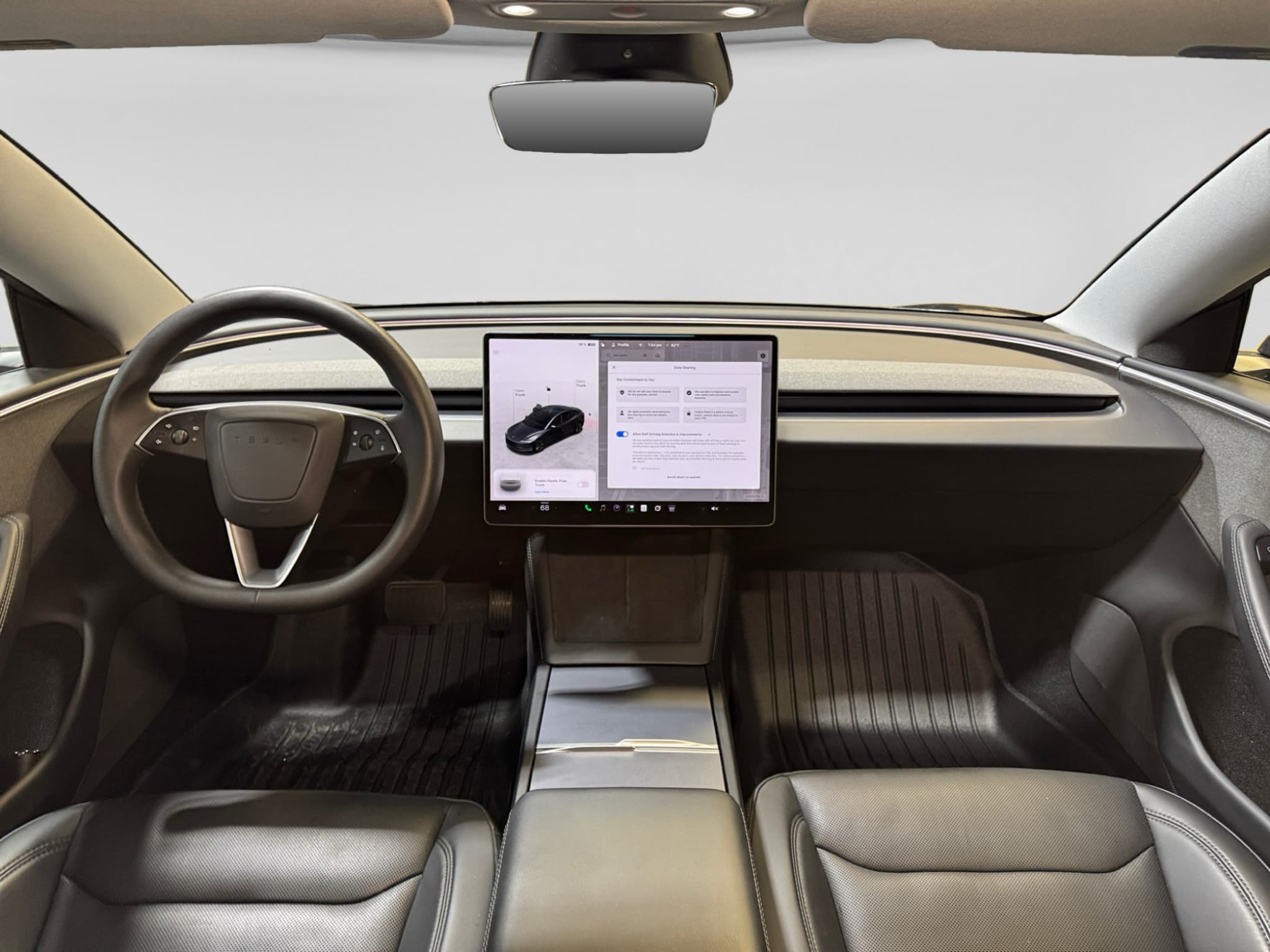 2025 Tesla Model 3 view 16