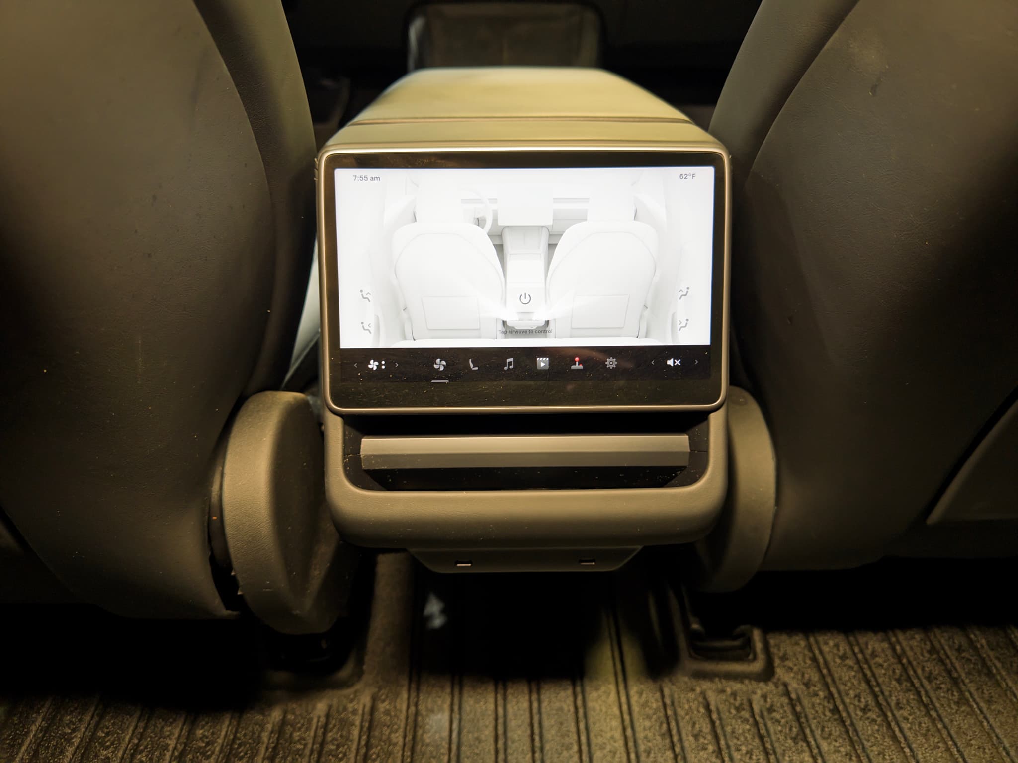 2025 Tesla Model 3 view 21