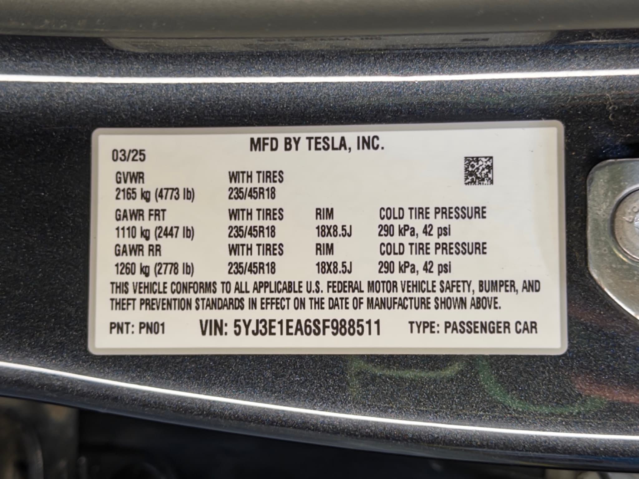 2025 Tesla Model 3 view 29