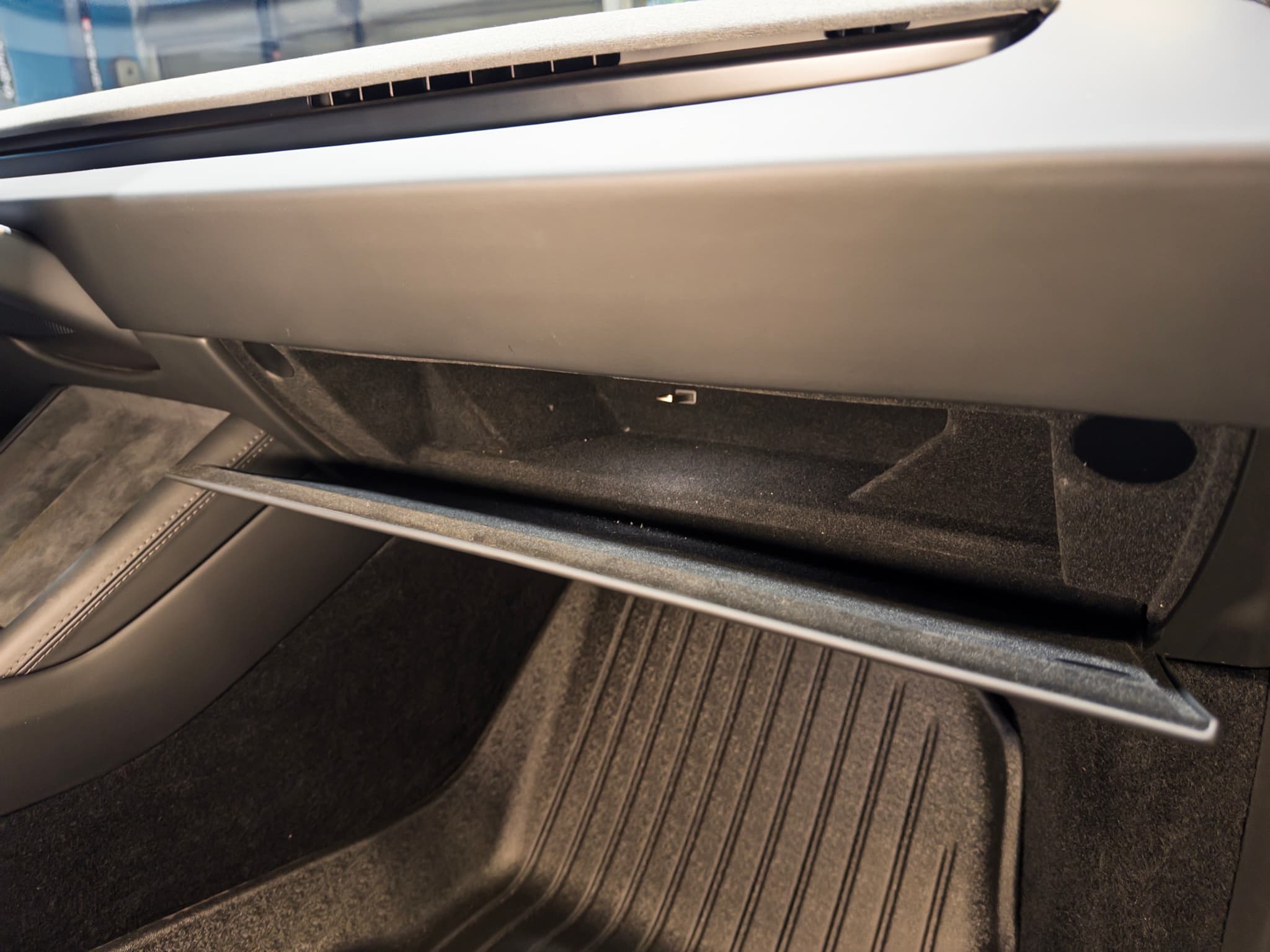 2025 Tesla Model 3 view 20