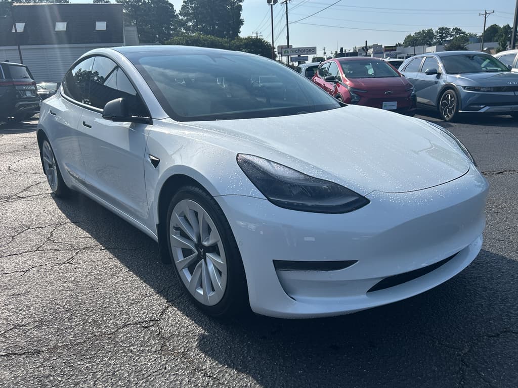 2021 Tesla Model 3 view 4