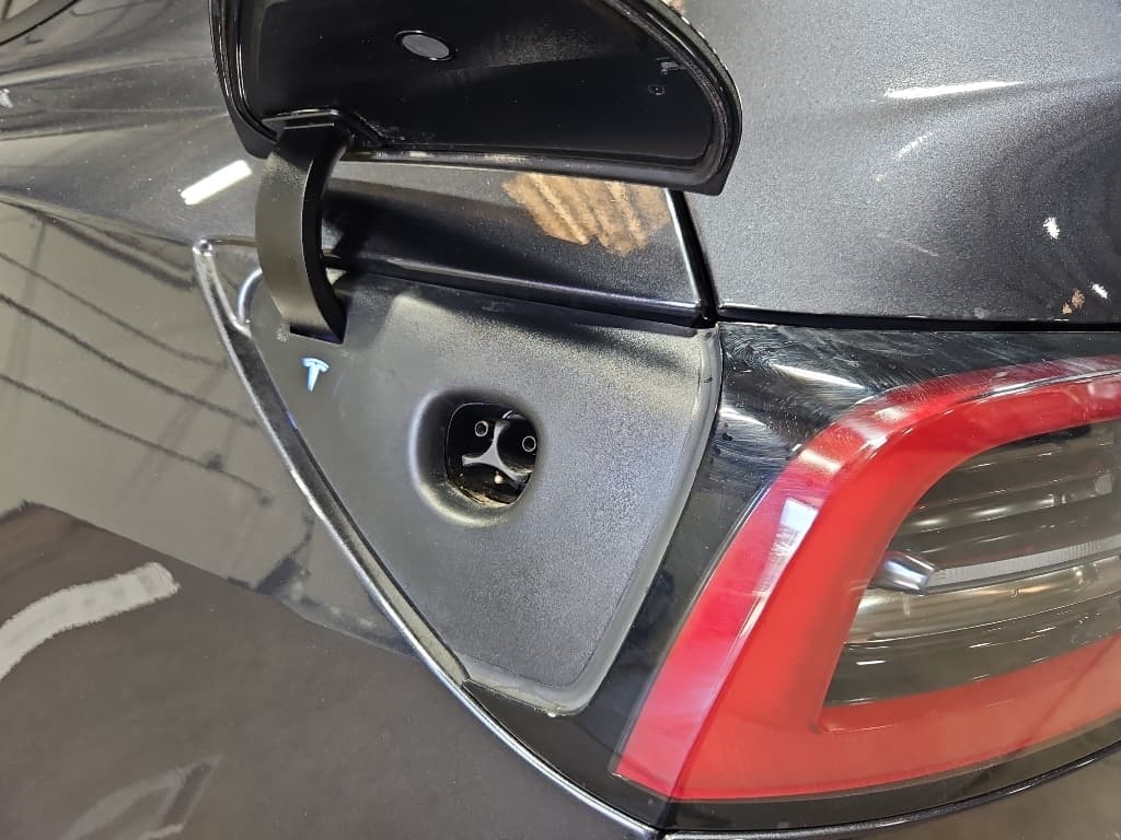 2024 Tesla Model Y view 5