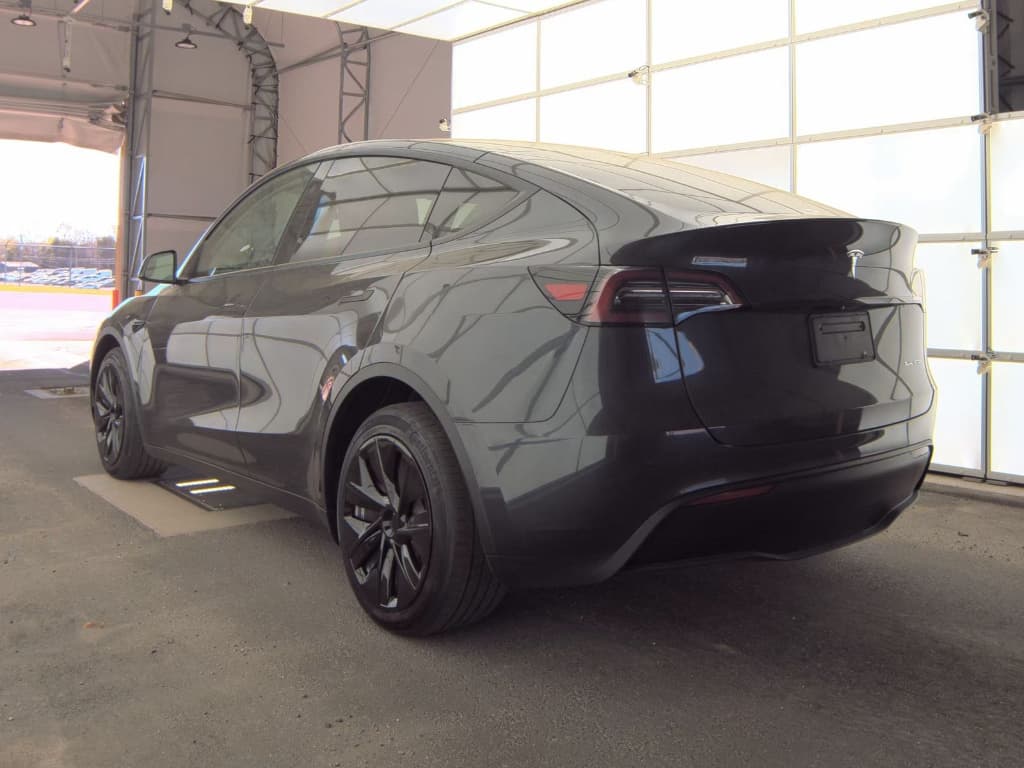 2024 Tesla Model Y view 4