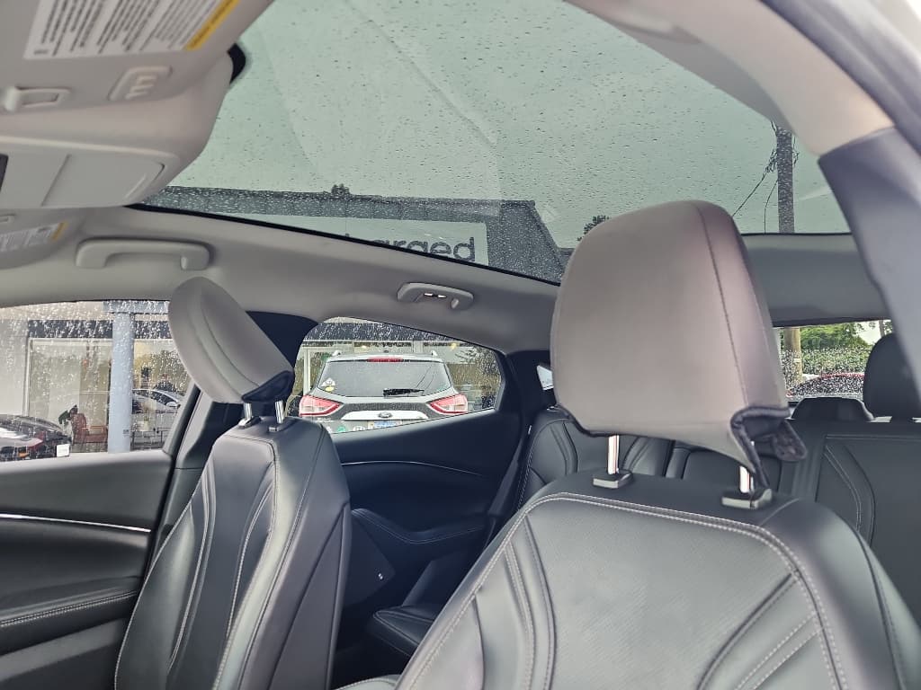 2021 Ford Mustang Mach-E view 17