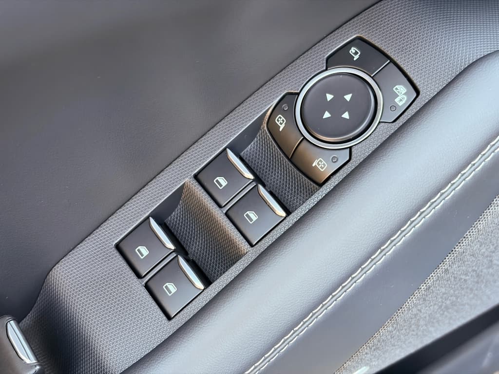 2024 Ford Mustang Mach-E view 7