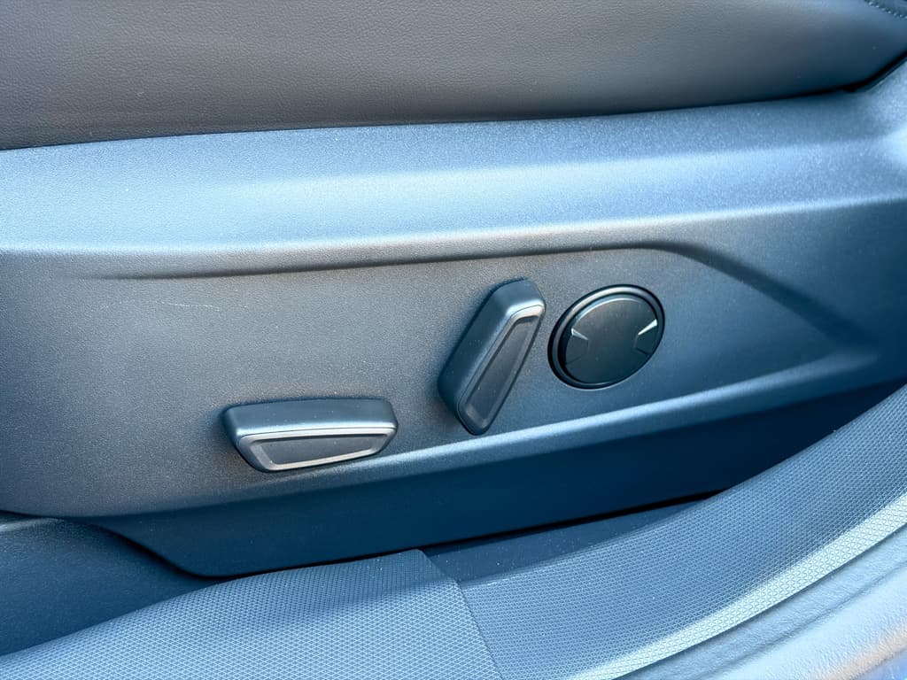 2024 Ford Mustang Mach-E view 6