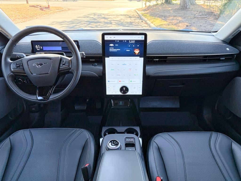 2024 Ford Mustang Mach-E view 16