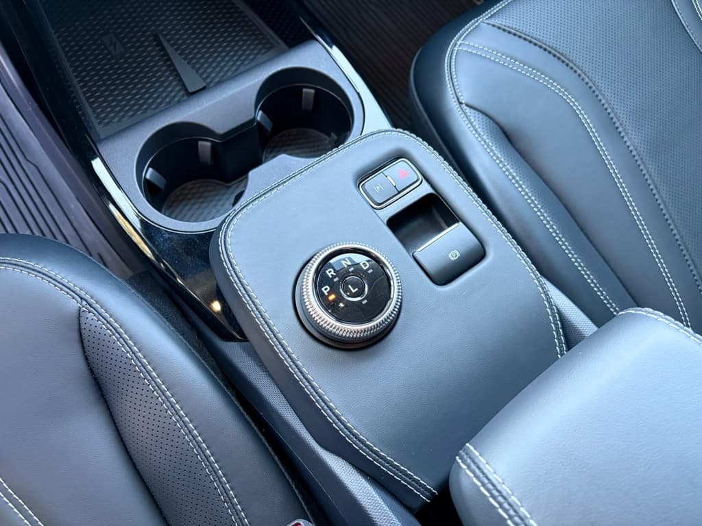 2024 Ford Mustang Mach-E view 19