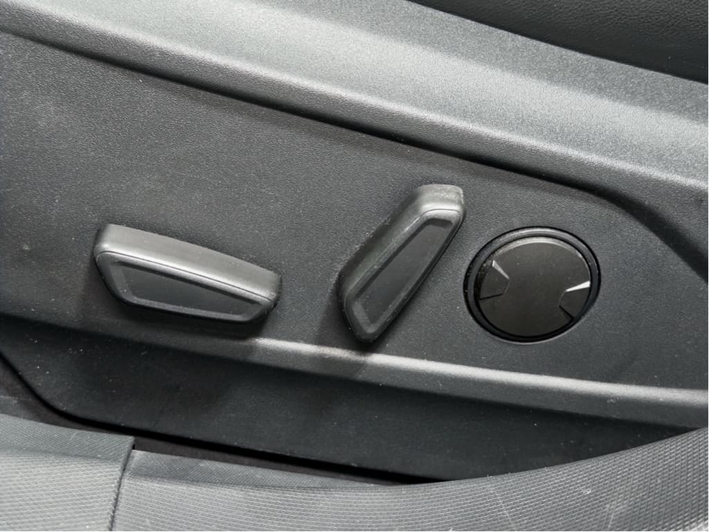 2021 Ford Mustang Mach-E view 6