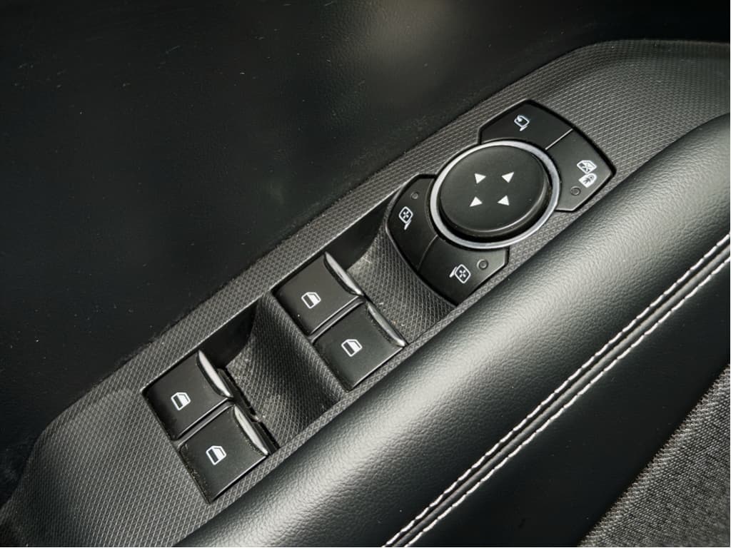 2021 Ford Mustang Mach-E view 7