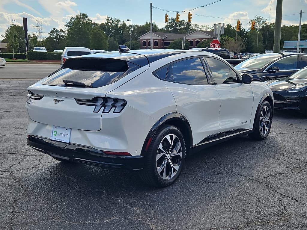 2021 Ford Mustang Mach-E view 3