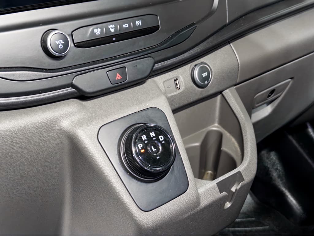 2022 Ford E-Transit view 15