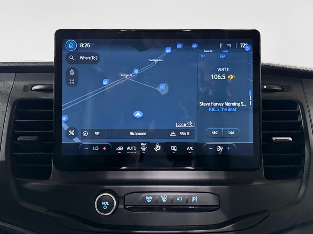 2022 Ford E-Transit view 10