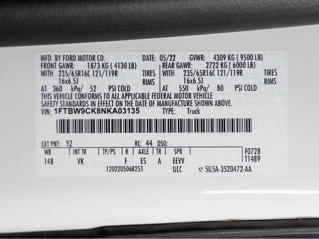 2022 Ford E-Transit view 24