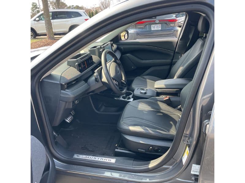 2023 Ford Mustang Mach-E view 5