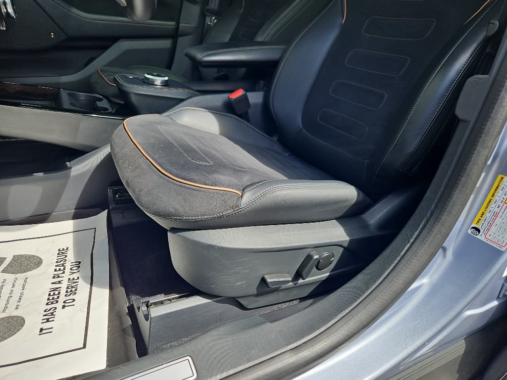 2022 Ford Mustang Mach-E view 7