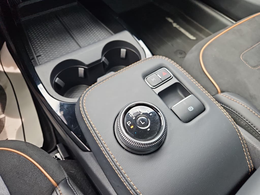 2022 Ford Mustang Mach-E view 15
