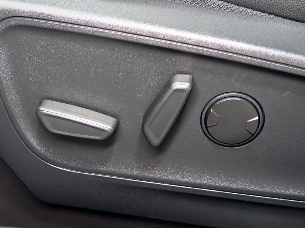 2025 Ford Escape view 6