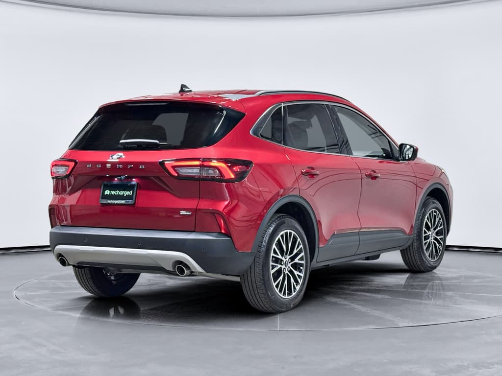 2025 Ford Escape view 3