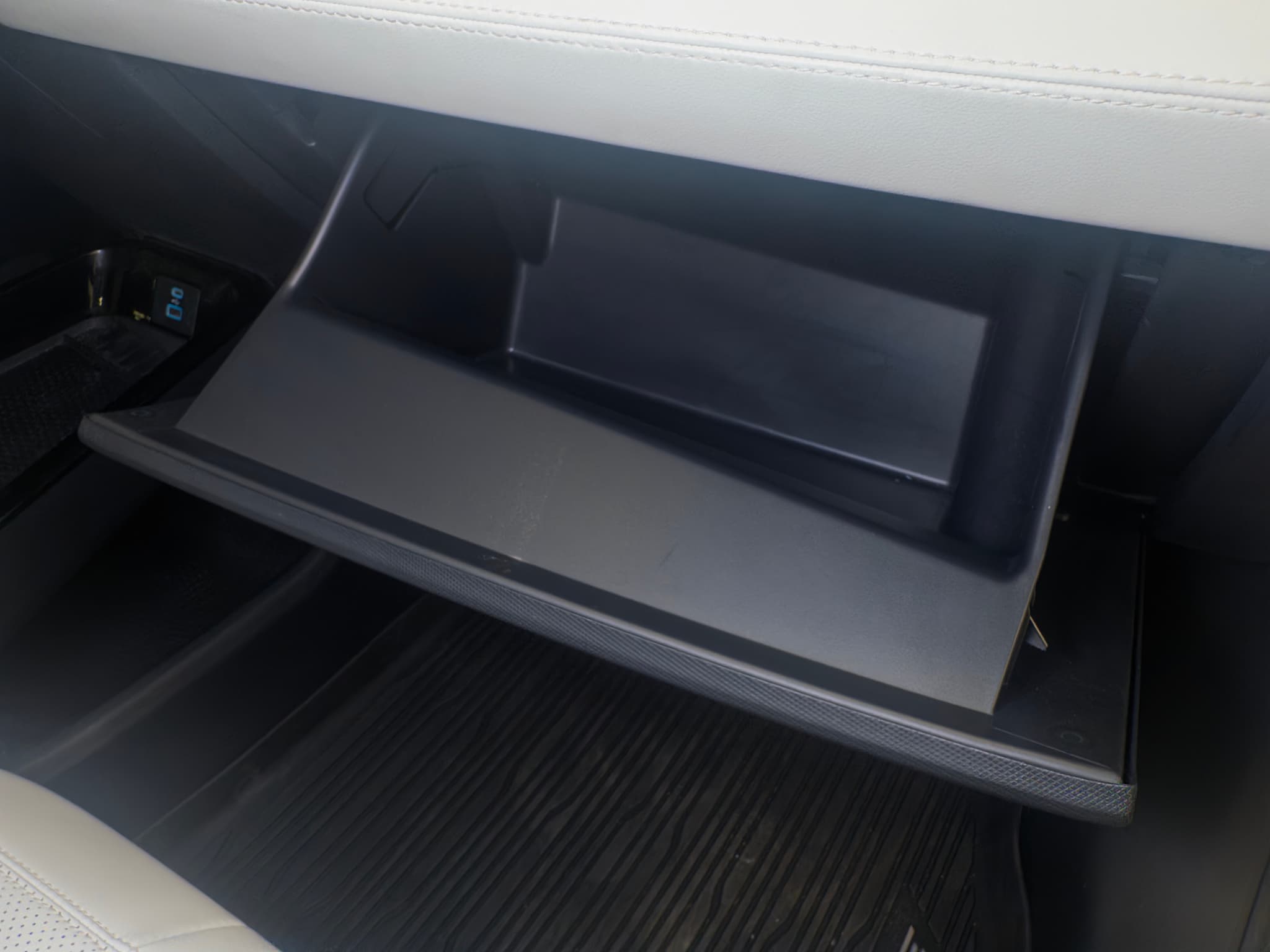 2024 Ford Mustang Mach-E view 19