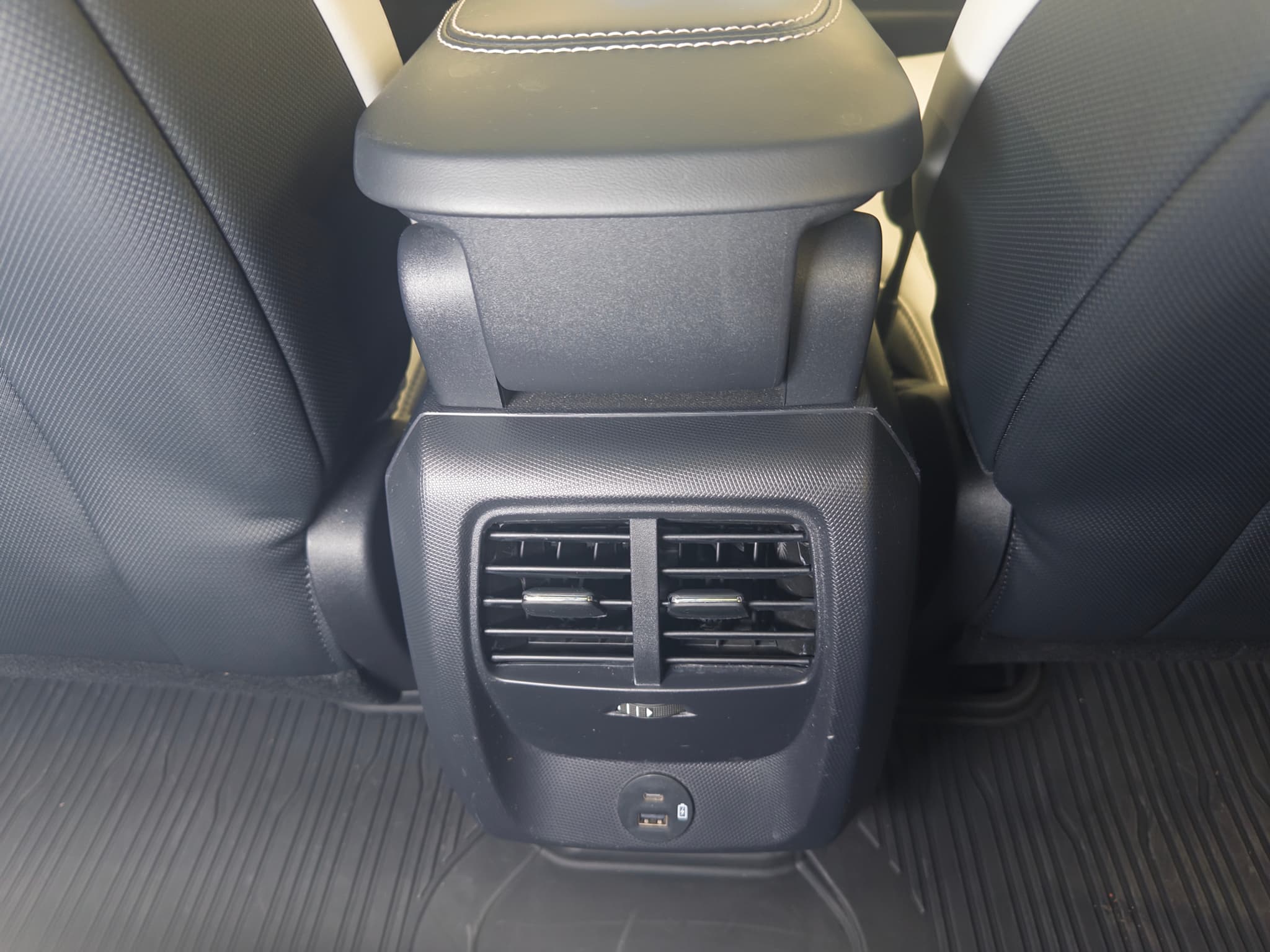 2024 Ford Mustang Mach-E view 20