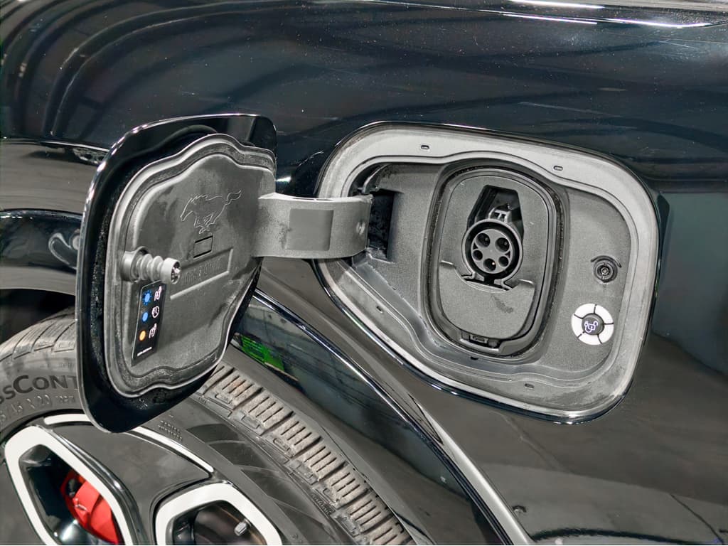 2024 Ford Mustang Mach-E view 5