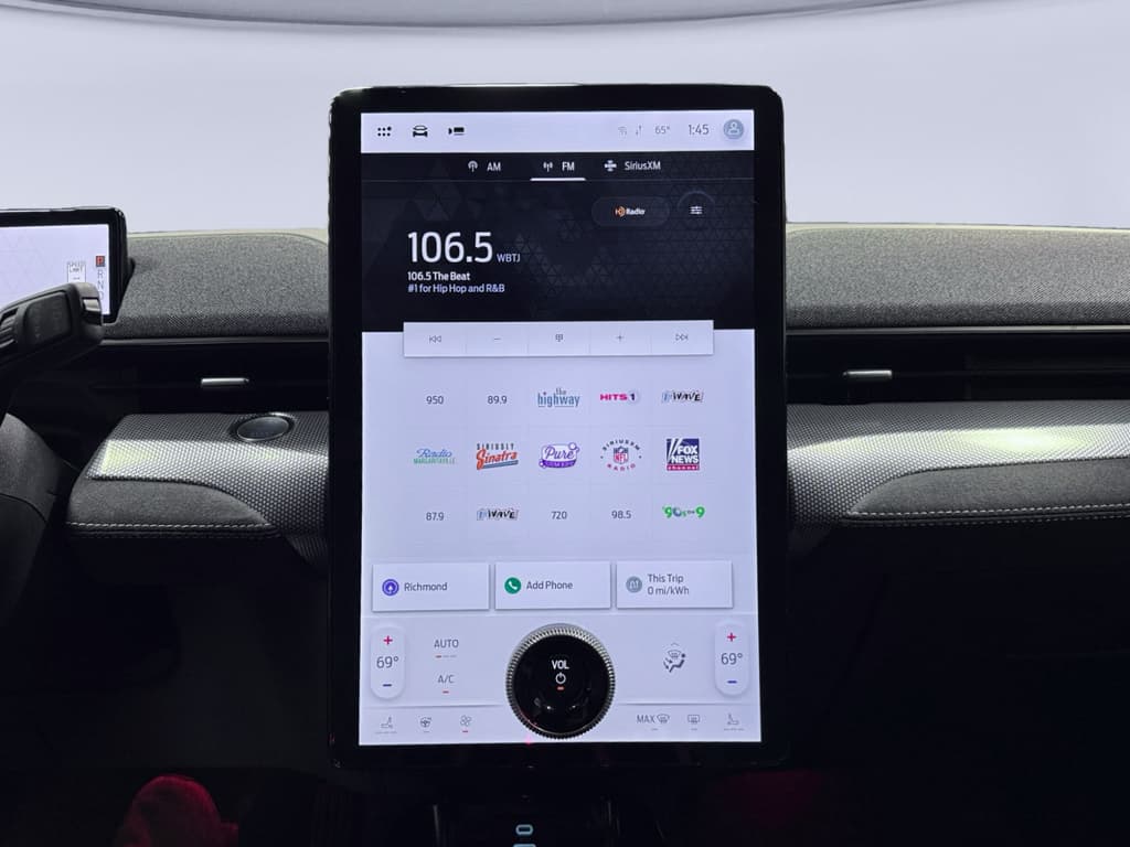 2024 Ford Mustang Mach-E view 12