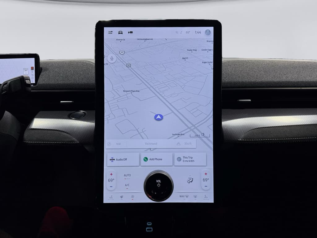 2024 Ford Mustang Mach-E view 11