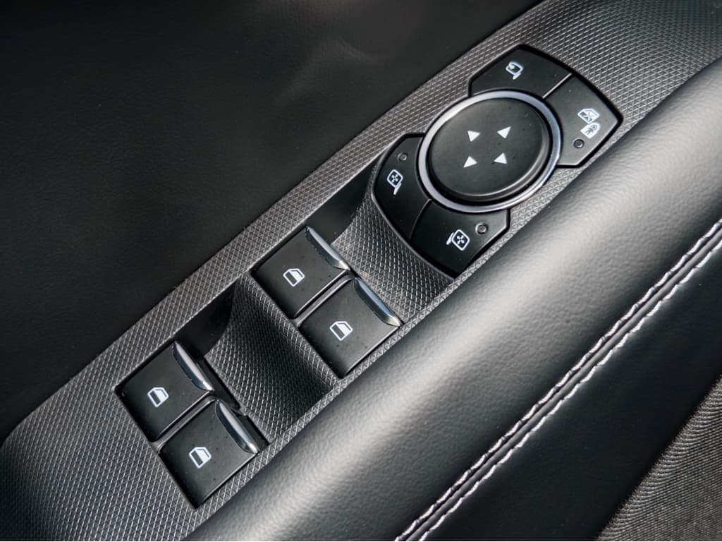 2025 Ford Mustang Mach-E view 8