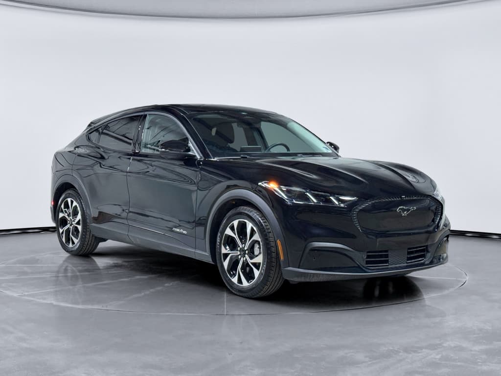 2025 Ford Mustang Mach-E view 4