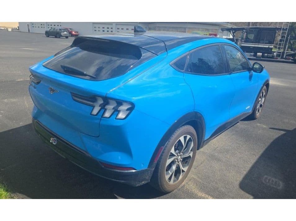 2023 Ford Mustang Mach-E view 3