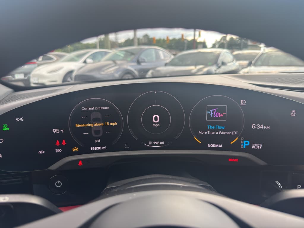 2023 Porsche Taycan view 10