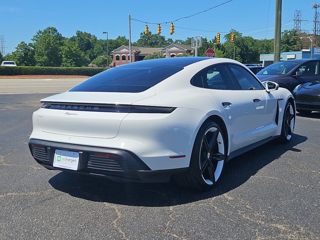 2023 Porsche Taycan view 3